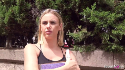 Turista alemán la convence con dinero