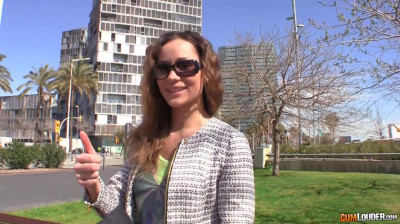 Wunderschöne Russin fickt zwei spanische Männer