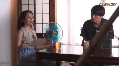 Sweaty Aunt - ENG - 466JUQ
