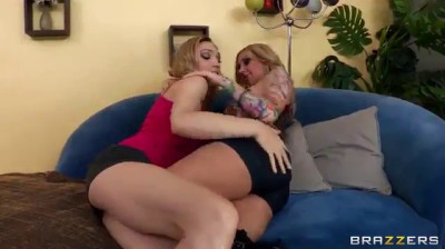 3 hot blondes in bed