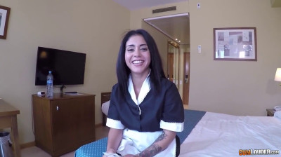 Camarera de hotel salvaje y cachonda