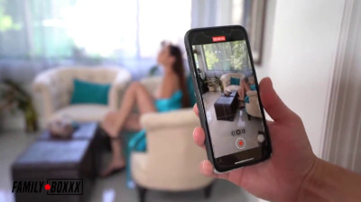 Mon beau-fils m'espionne et me baise