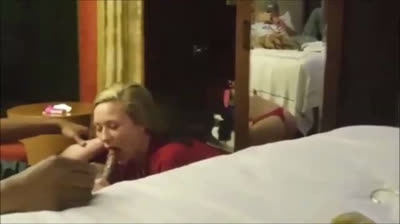 Sie liebt zwei faer eins