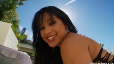 Adentrándonos en el culo de Abella Anderson