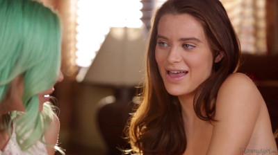 Mooie vrouwen geven elkaar lesbisch genot