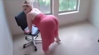 Kay Lee Twerk I
