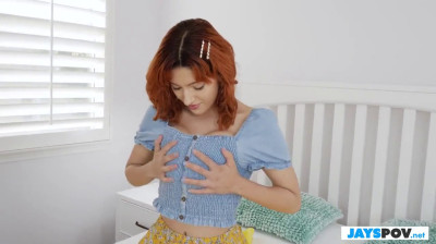 Una bella rossa scopa in POV e si fa riempire due volte