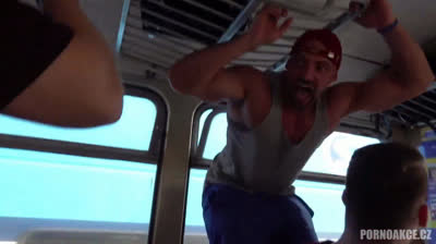 Auf der Fanreise im Zug durchgefickt