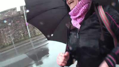 Von der Straage zum Ficken abgeschleppt