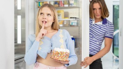 Sugar Family Ep.1: Cock Tastes Better Than Cake