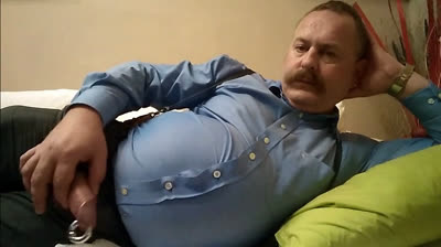 Fat Bear Daddy Amateur Handjob