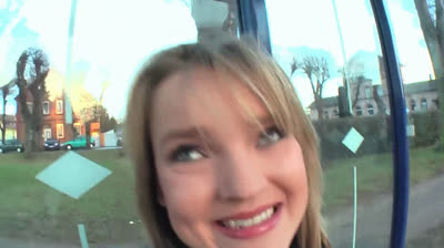 Scharfe Blondine zum Ficken abgeschleppt