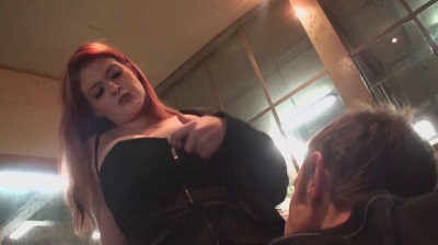 Lula Boobs, pegging expert