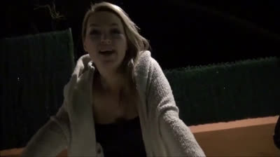 Deutsches öffentliches Dogging in einem Auto mit einem geilen Babe