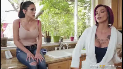 Anna Bell Peaks  Ashly Anderson