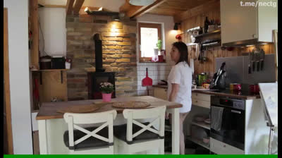 Une blonde baise le mari d une amie