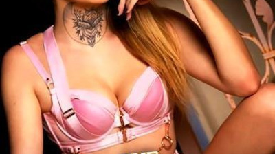 The Queen En Toute Intimite (2024)