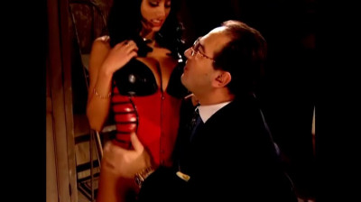 anita dark great scene 19