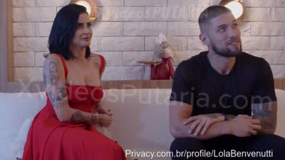 Sexo com amigo enquanto o seu marido observa