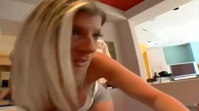 Thick sexy MILF gets hammered by bbc