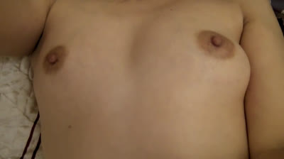 Solo brunette babe masturbates with small dildo on webcam