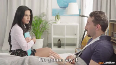 Apolonia follando con su hermano