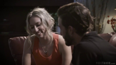 Aunt s Hospitality: A Riley Reyes Story