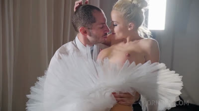 AV - Lara - Flexible Ballerina Sex