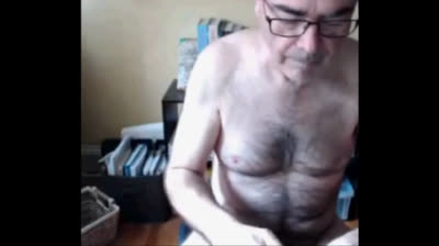 Naked Mature Men Outdoors on Cam