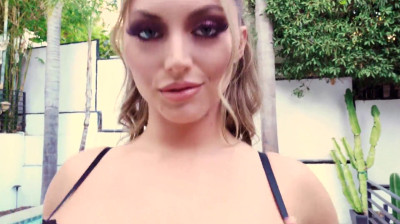 Kayley prueba la polla de Ramón