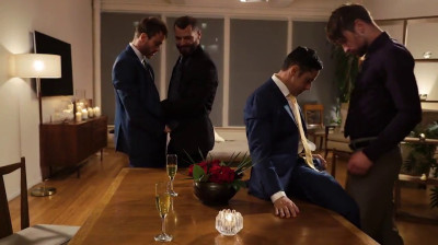 Un quartetto di scambisti gay di altissimo livello