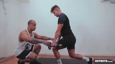 Mijn persoonlijke trainer is verslaafd aan mijn kont