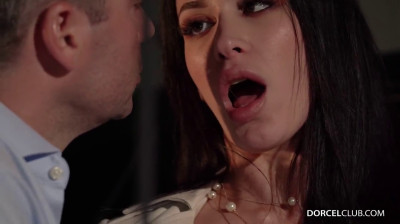 French couple gets hot in the garage
