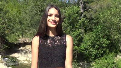 Anal casting for a slim French teen