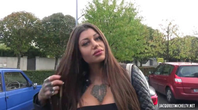 Française de 22 ans veut faire du porno
