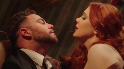 Maitland Ward in een ruige DP