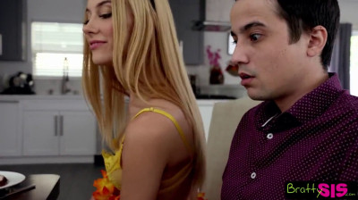 Su hermanastra quiere disfrutar del postre