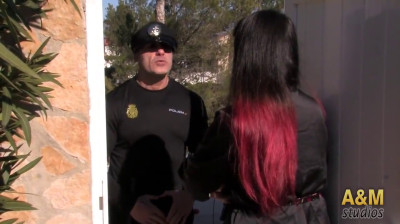 Convenciendo sexualmente al policía
