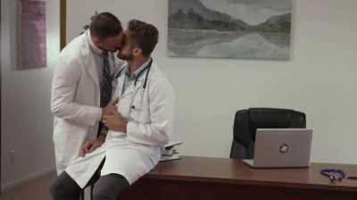 2 doctors gets flip fucked