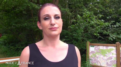 Maman française baise en public