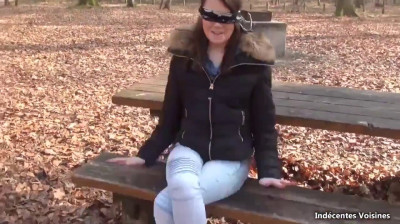 Deux bites blacks pour une jeune Française