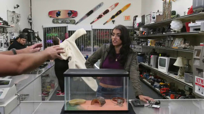 Naughty Latina takes revenge on her boyfriend at pawnshop