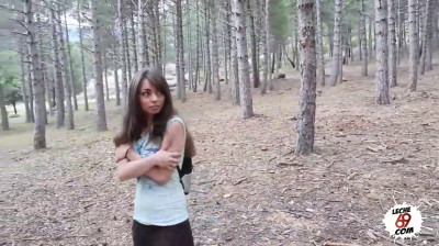 Follando en el bosque