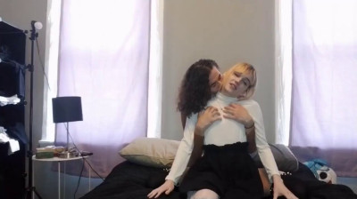 Video fatto in casa da una ragazza col cazzo