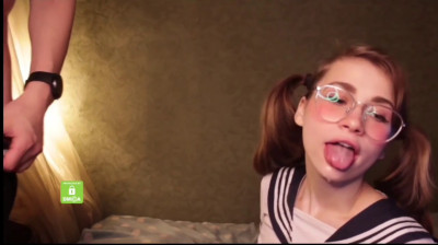 Sexy schoolgirl hentai gives the best blowjob
