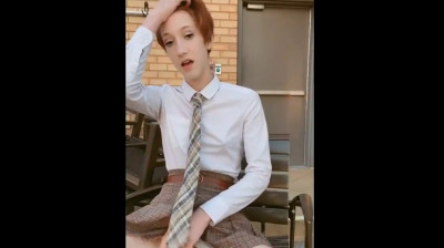 Redhead schoolgirl rubbing her young pussy under mini skirt