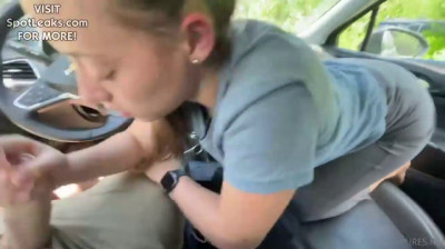 Mamada y corrida en la boca dentro del coche
