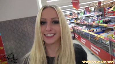 Blasen und Ficken im Supermarkt