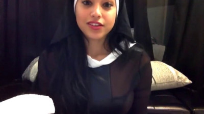 Abella Anderson bonne sœur vicieuse veut une bite black
