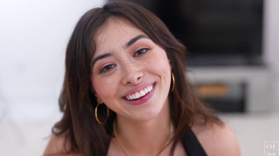An Unlikely Night: Robby Echo And Chloe Surreal On A Surprising Encounter